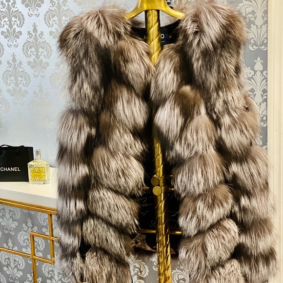 New Real Fox Fur Vest with Pockets! - Picture 11 of 12